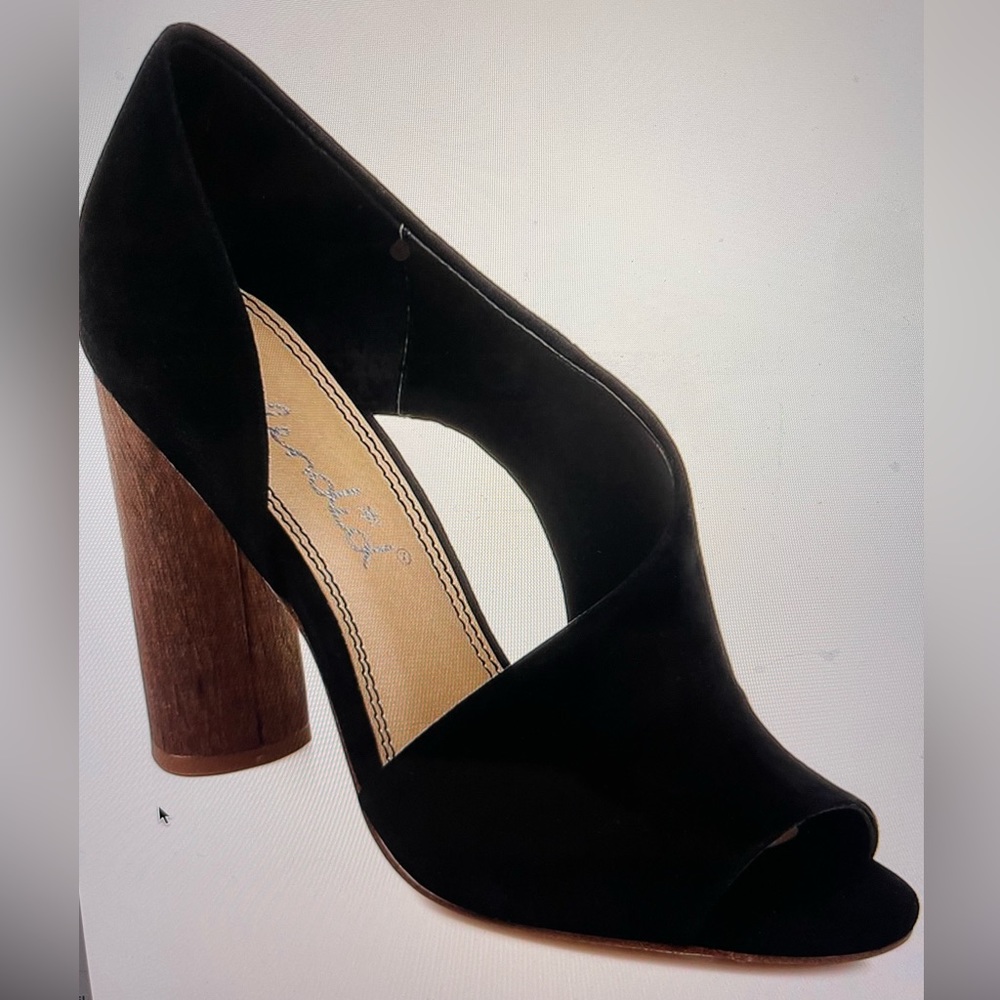 Splendid | Black Serleena Suede Sandal - Size 8